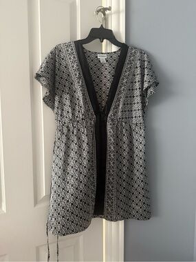 Black & White Printed maternity Tunic with Tie Front